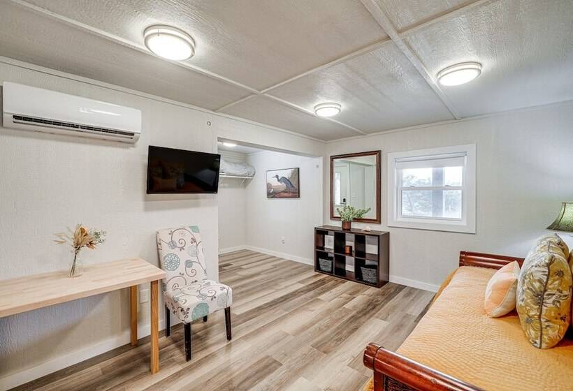 Hatteras Island Hideaway: Waterfront, Canal Access
