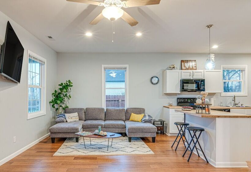 Indianapolis Home W/ Fire Pit: 3 Mi To Downtown!