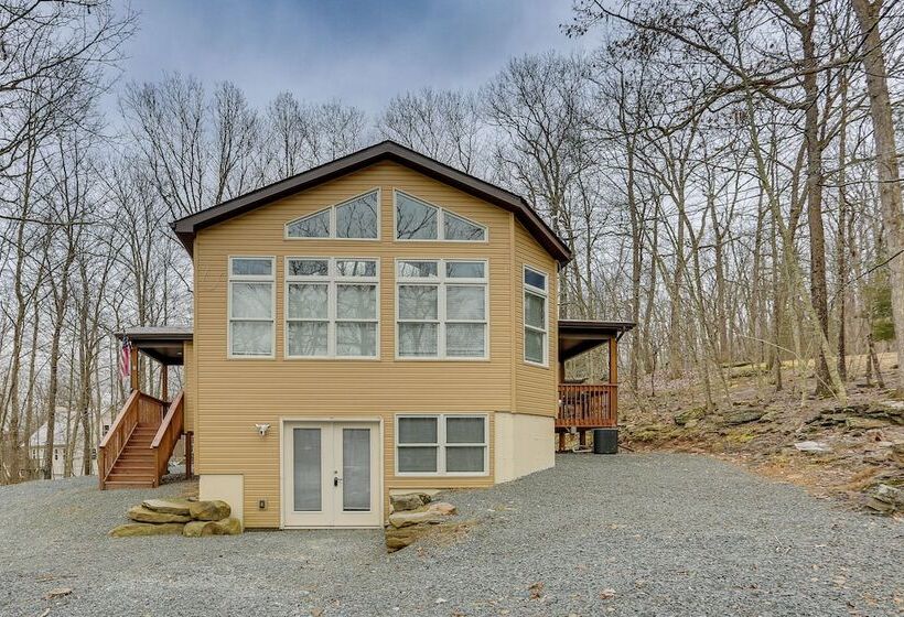 Hike, Swim & Ski: Home W/ Deck In Lackawaxen