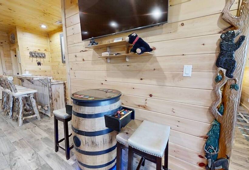 Lazy Bear Lodge