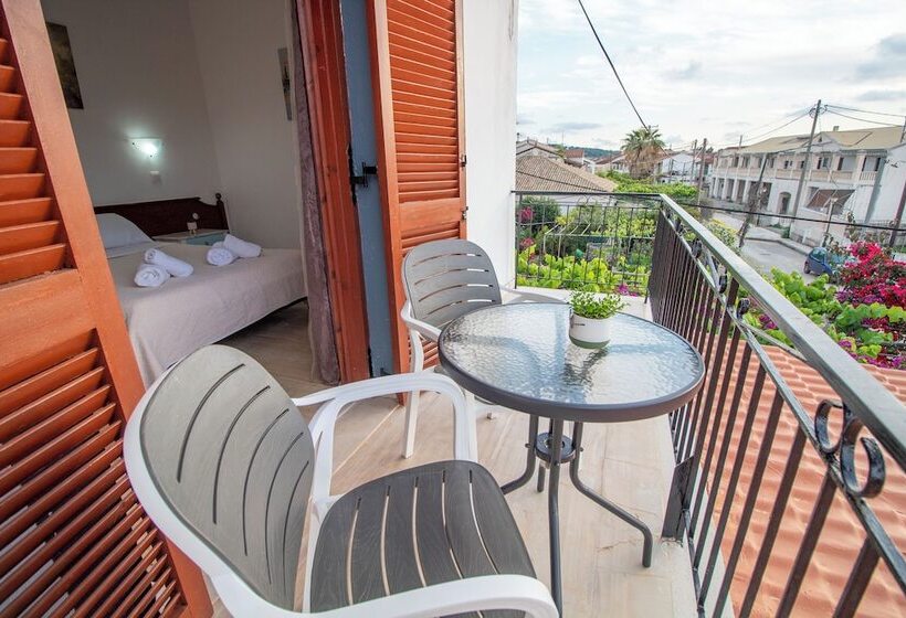 پانسیون Harry's Bar & Apartments