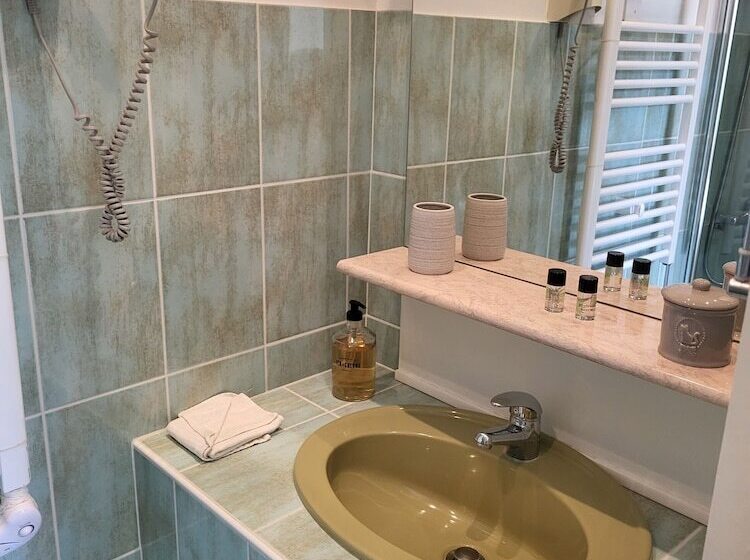 פנסיון Les Feuillantines