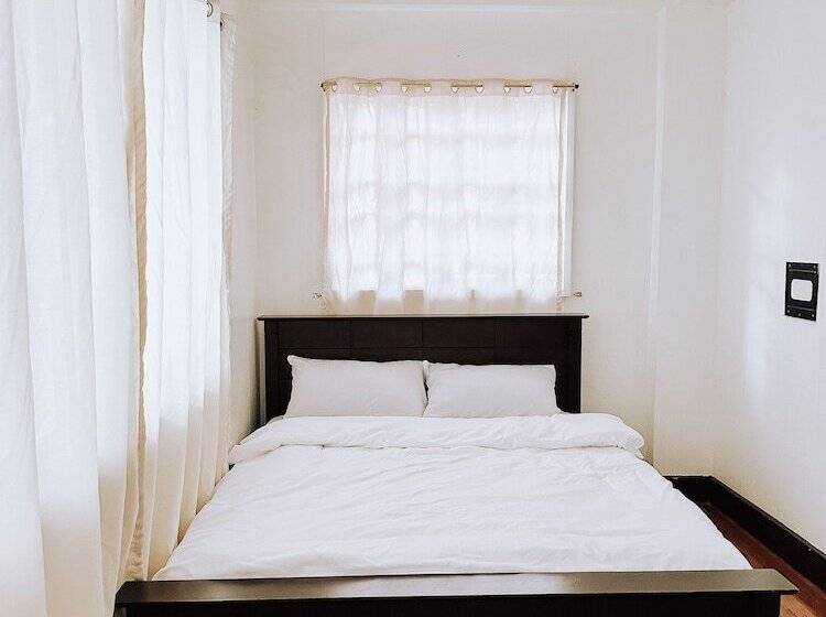 פנסיון Nucasa Transient House In Baguio