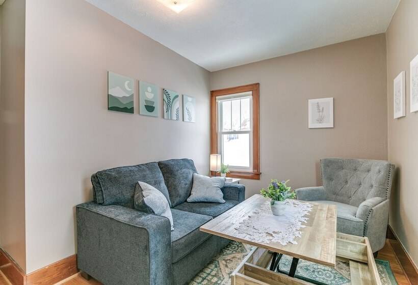 Quaint Howells Retreat   Steps From Main Street!