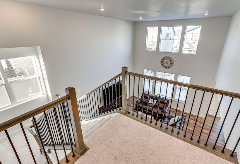 16 Mi To Denver: Spacious Commerce City Home!