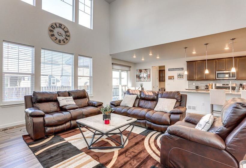 16 Mi To Denver: Spacious Commerce City Home!