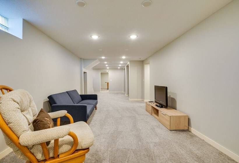 Spacious Stillwater Home W/ Fire Pit & Game Room!