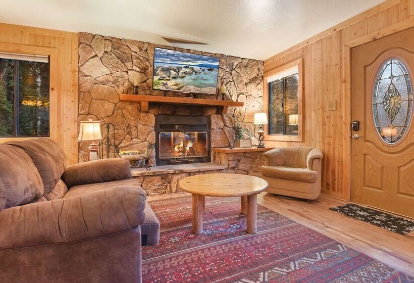 Tahoe Pines Cabin