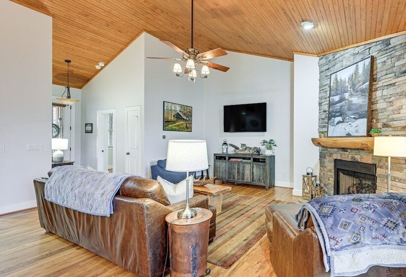 Tuckasegee Cabin ~ 3 Mi To Bear Lake!