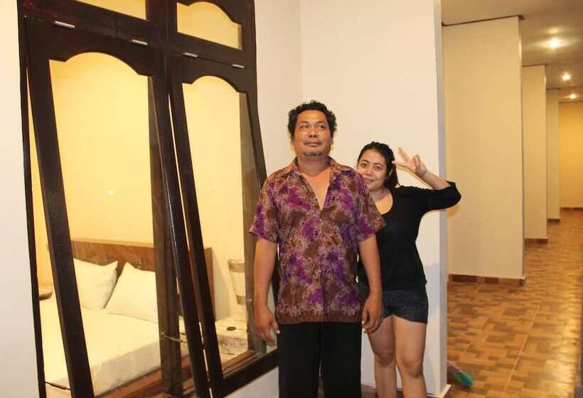 هتل Chillin Kuta Homestay