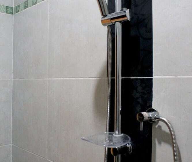 هتل Chillin Kuta Homestay