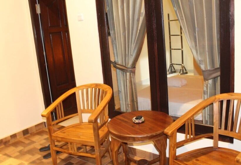 هتل Chillin Kuta Homestay