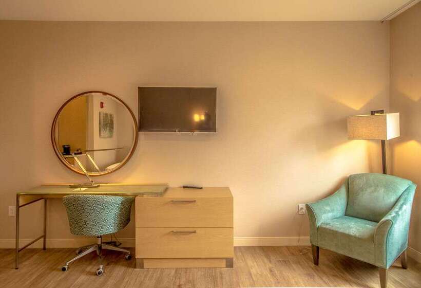 The Chandler At White Mountains, An Ascend Hotel Collection Membe