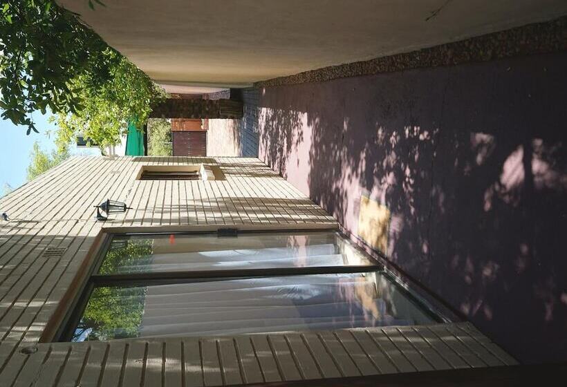 פנסיון Mckala Guesthouse