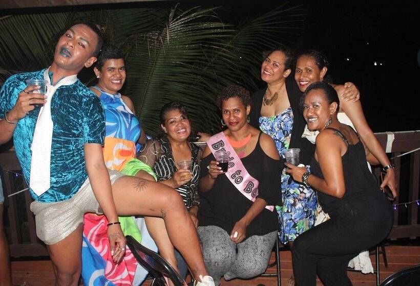 Shalini Garden Hotel & Apartments