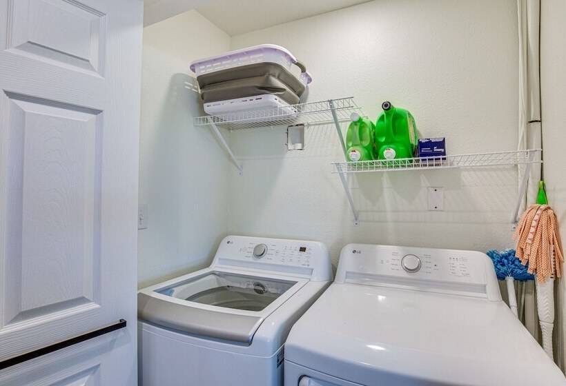 Private Dock: Charming Cedar Creek Retreat!