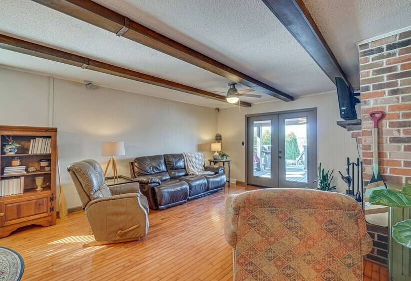 Decatur Oasis   Private Pool, Hot Tub & Deck!