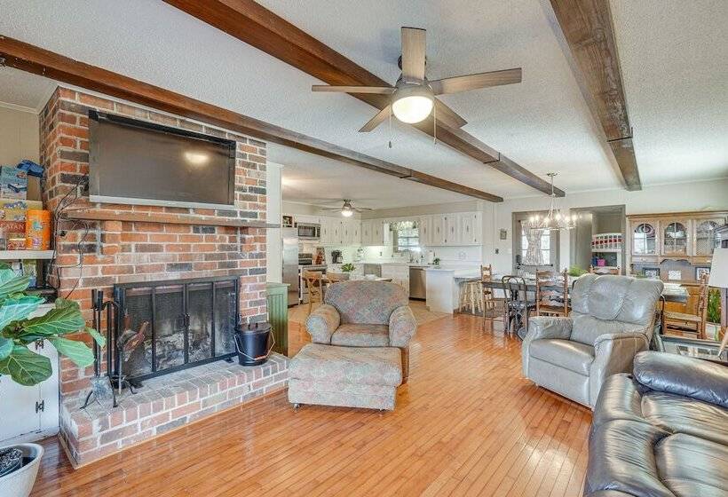 Decatur Oasis   Private Pool, Hot Tub & Deck!