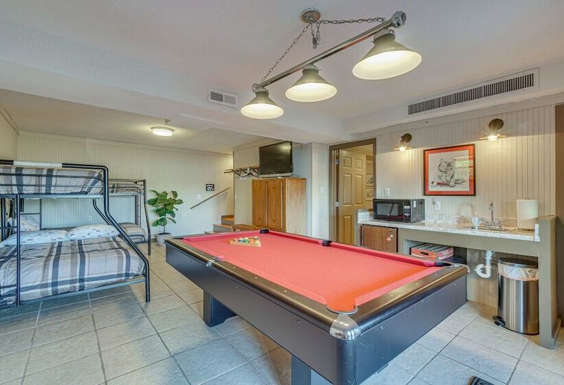 Decatur Oasis   Private Pool, Hot Tub & Deck!