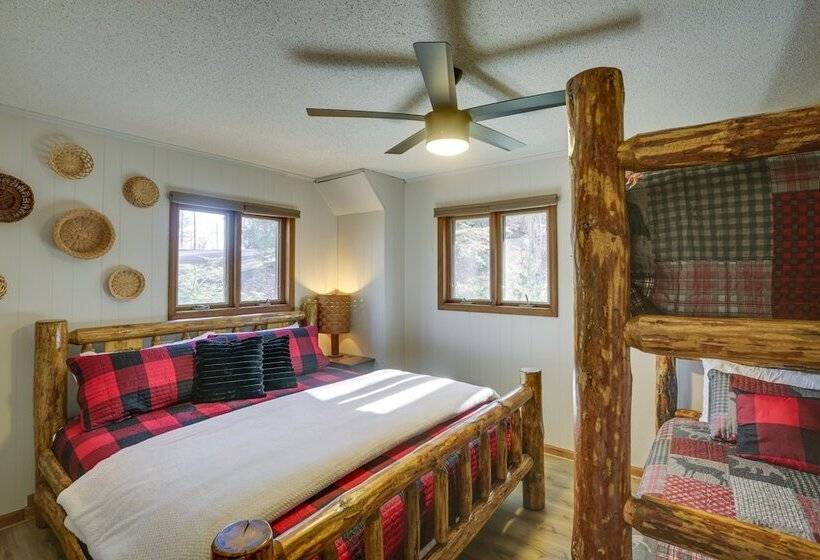 Deep Gap Cabin W/ 2 Decks & Community Amenities!