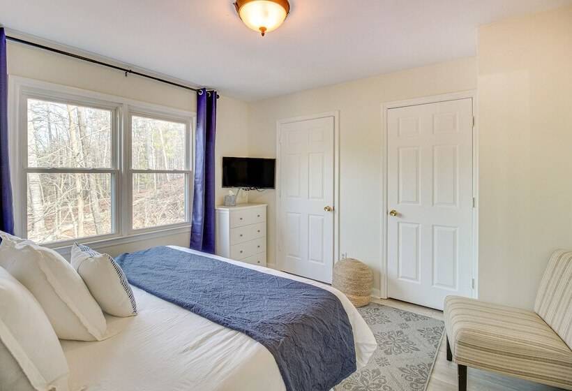 Dog Friendly Home Near Carters Lake W/ Amenities