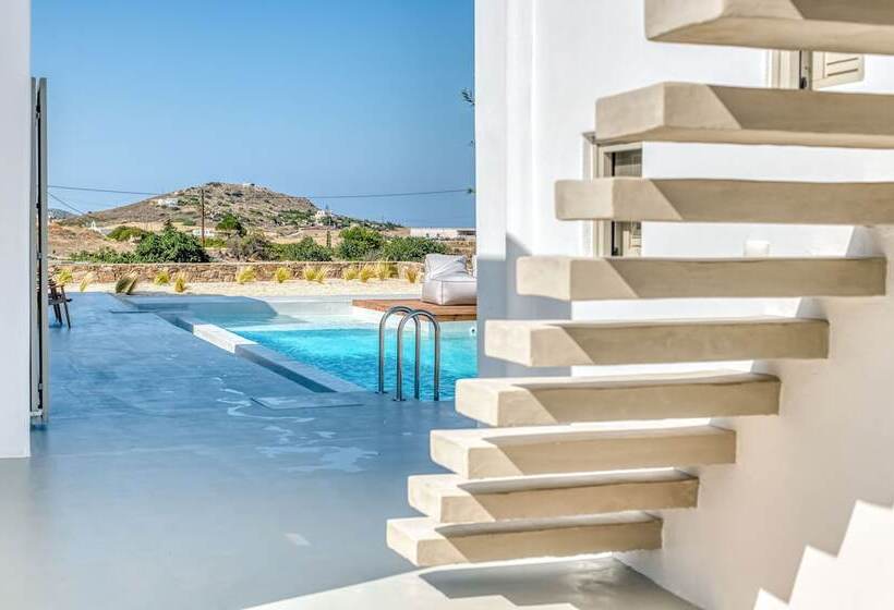 فندق Lil Paros Luxury Suites