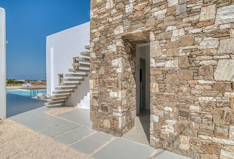 فندق Lil Paros Luxury Suites