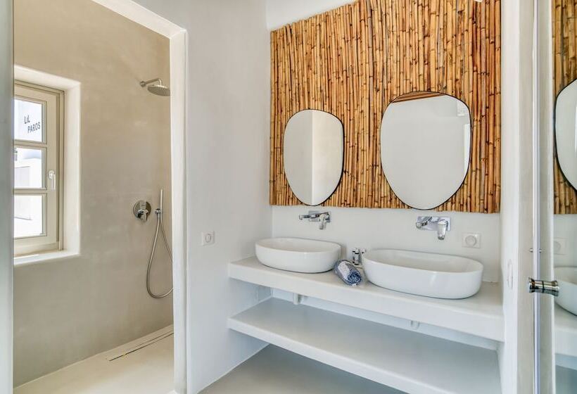 فندق Lil Paros Luxury Suites