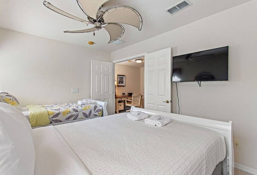 Indian Summer At Watersong Resort