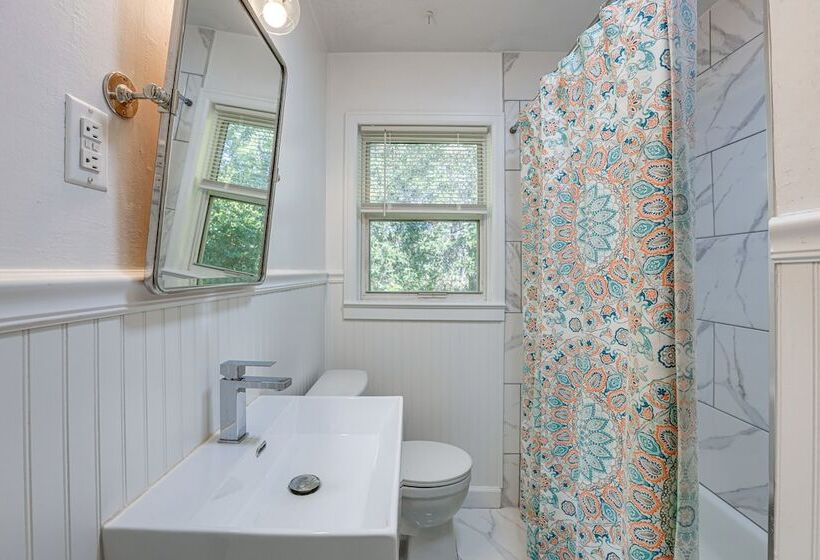 Newberry Home W/ Deck On 10 Acres!