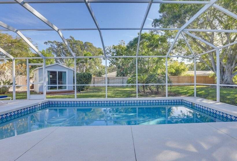 Pet Friendly Bradenton Home: Lanai W/ Heated Pool!