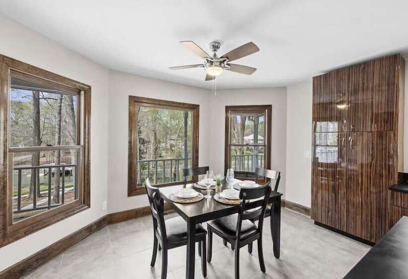 Porch Paradise By Avantstay New Pool, Firepit