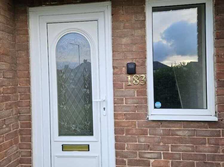 اقامتگاه 3bed House In Stockton On Tees  Free Wifi, Parking