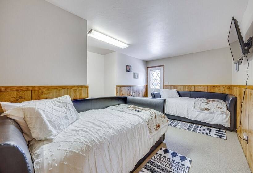 Stunning Calhan Home W/ Indoor Pool!