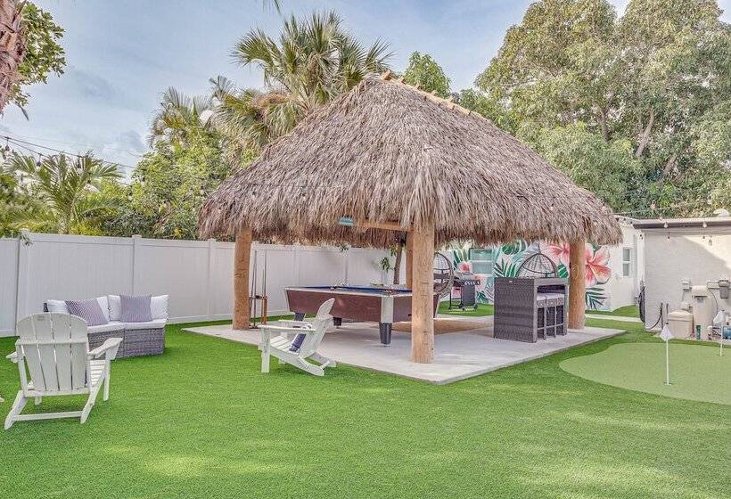 Heated Pool + Backyard: North Palm Beach Retreat!