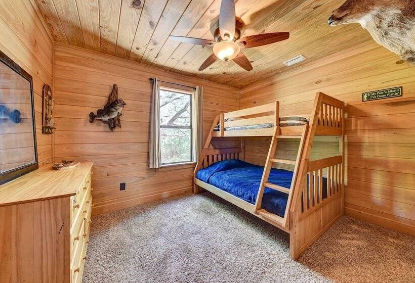 Charming Cabin W/ Decks & Fire Pit   Walk To River