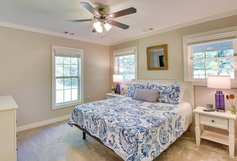Charming Duplex: 12 Mi To Uga & Sanford Stadium!