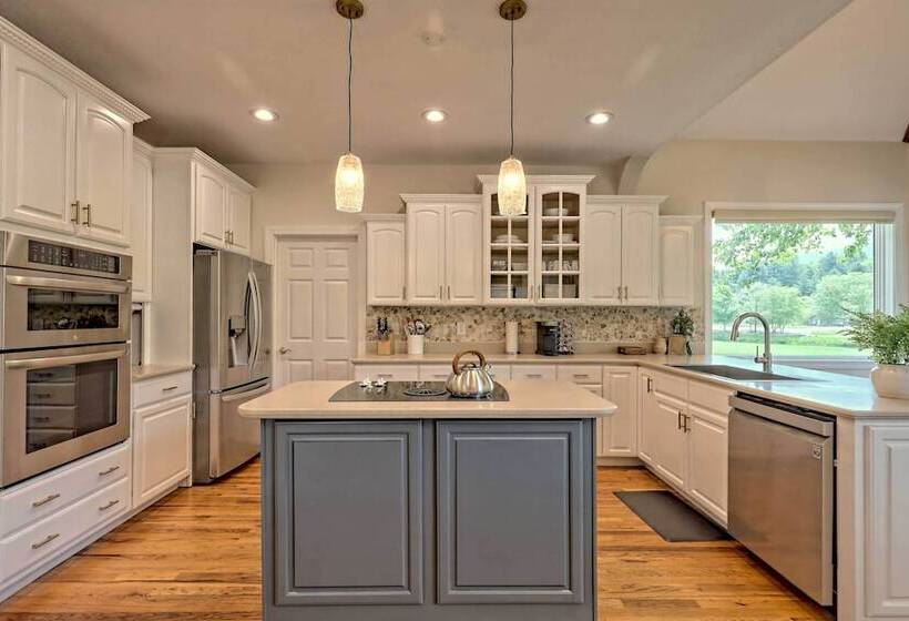 Chic Sky Valley Resort Home On Golf Course!