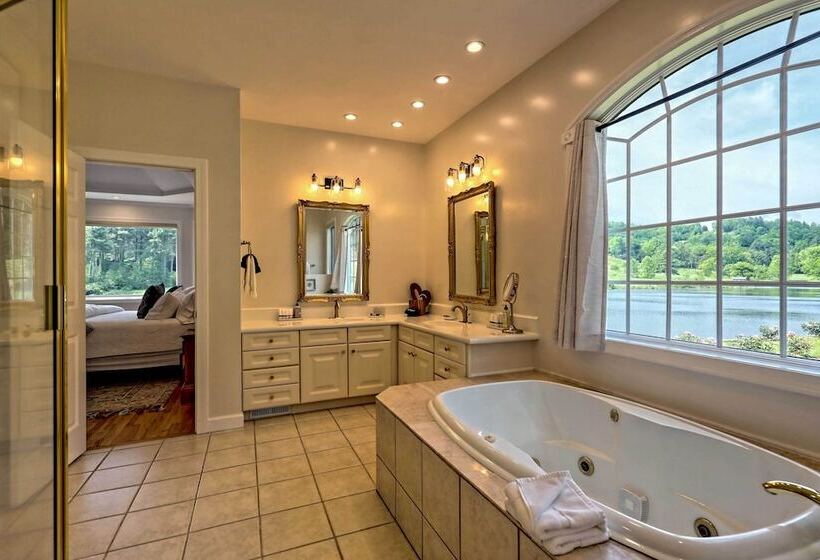 Chic Sky Valley Resort Home On Golf Course!