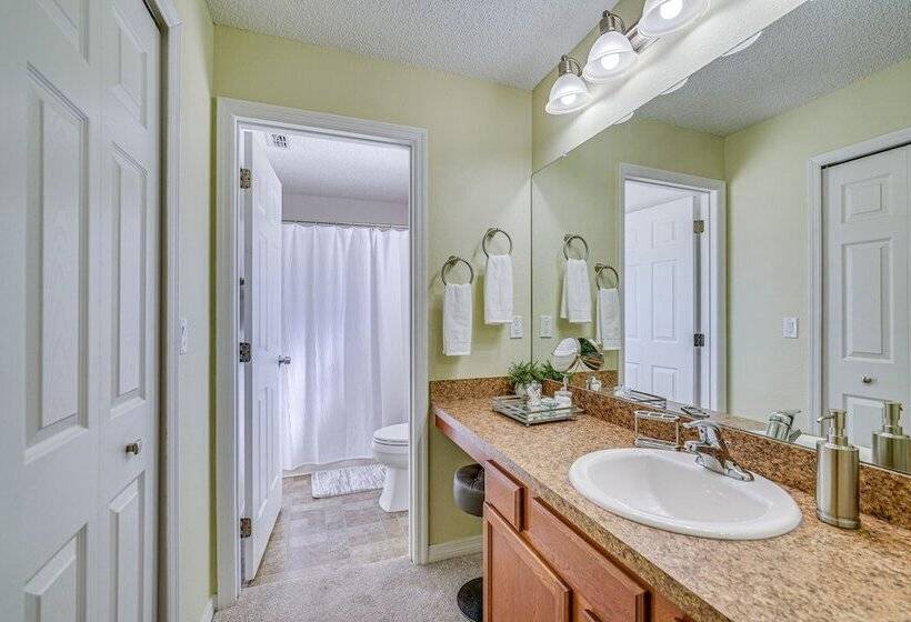 Citrus Springs Retreat W/ Grill & Screened Porch!