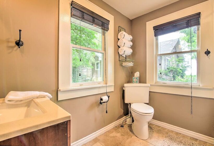 Cloudland Retreat W/ Mountain & Valley Views!