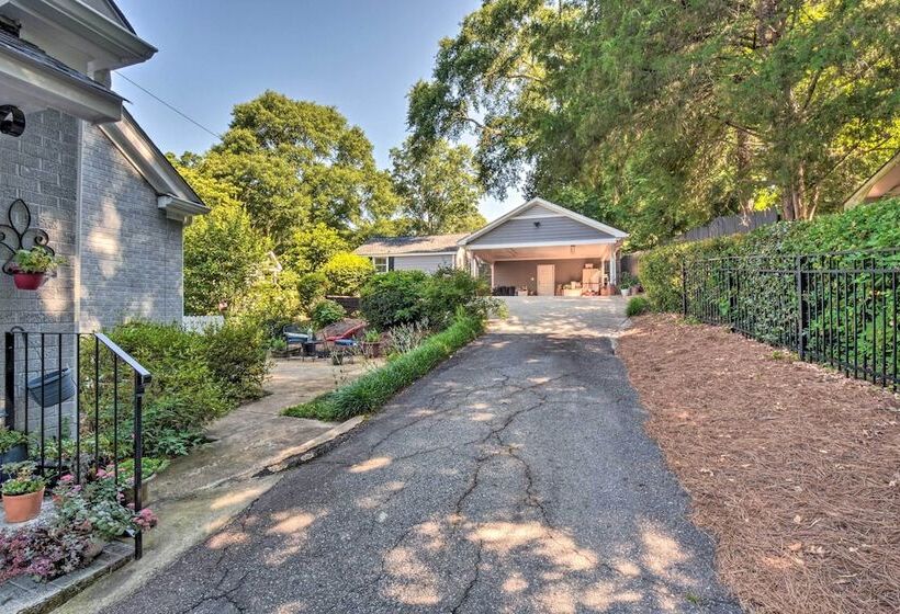 Cozy Athens Cottage: Walk To Sanford Stadium!