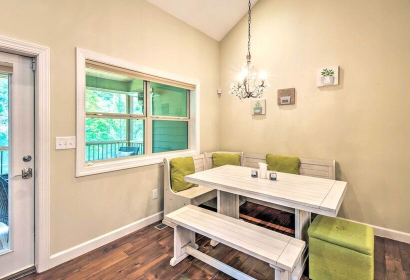 Cozy Riverside Dahlonega Home W/ Kayaks + Fire Pit