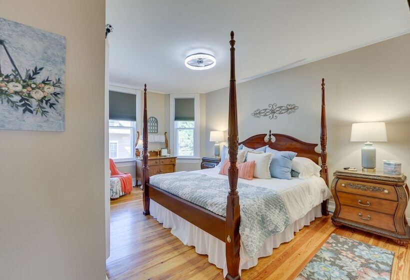 Danville Retreat W/ Hot Tub & Cozy Fireplace!