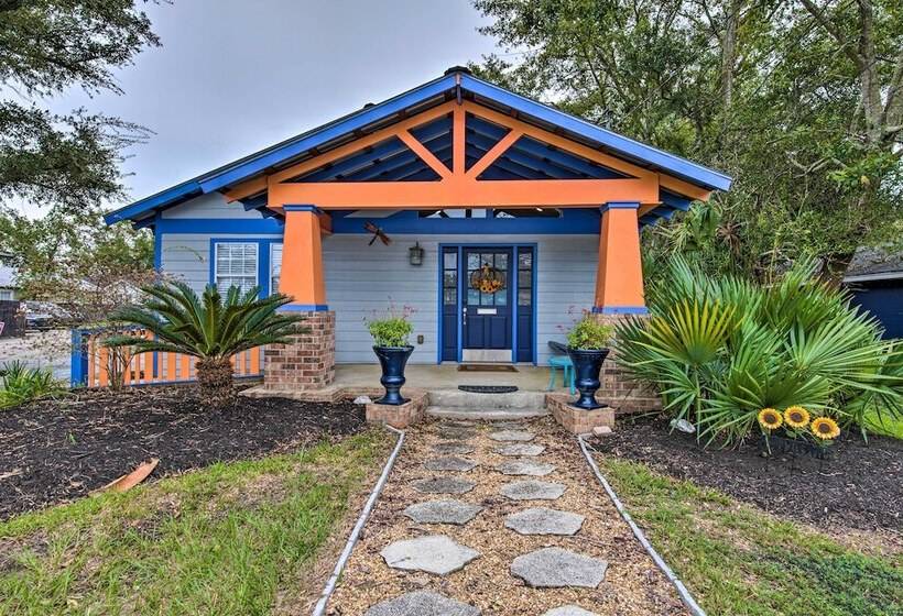 Downtown Ocean Springs Duplex W/ A/c 1 Mi To Beach