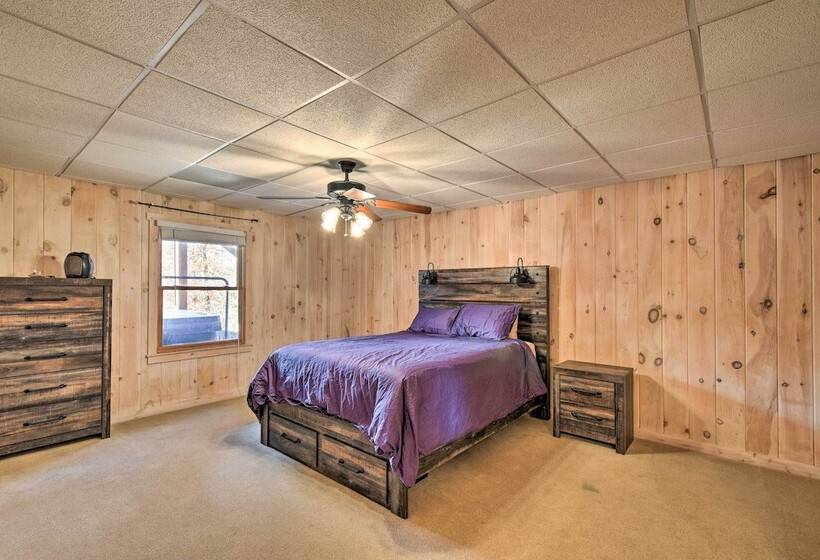 Gorgeous Ellijay Retreat W/ Private Hot Tub!