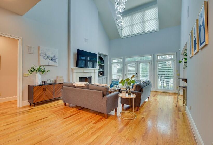 Grand Lakefront Home In Hartwell W/ Game Room!