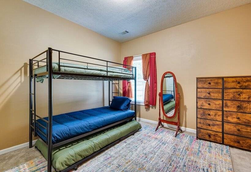 Inviting Austell Home: 14 Mi To Downtown Atlanta!
