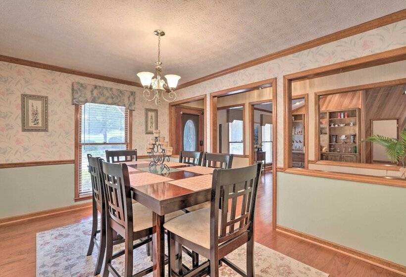 Inviting Duluth House W/ Deck   22 Mi To Atl!
