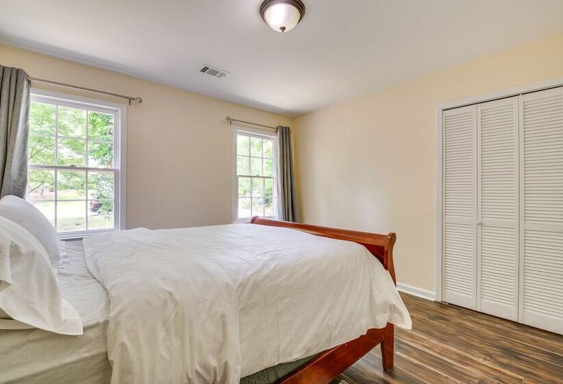 Lilburn Home W/ Deck, 20 Mi To Downtown Atlanta!